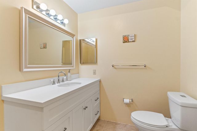 8108 NW 100th Lane, Tamarac, FL 33321