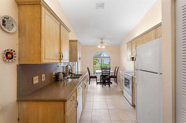 8108 NW 100th Lane, Tamarac, FL 33321