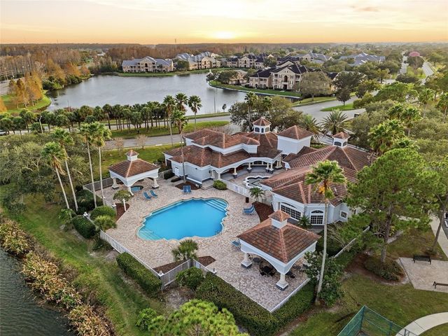 14013 FAIRWAY ISLAND DRIVE 427, Orlando, FL 32837