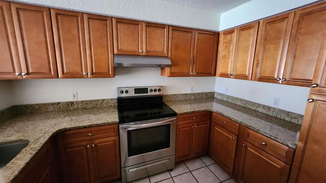 14013 FAIRWAY ISLAND DRIVE 427, Orlando, FL 32837