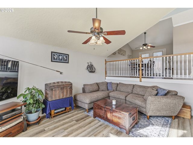 18989 Sw JESSICA Way, Beaverton, OR 97006