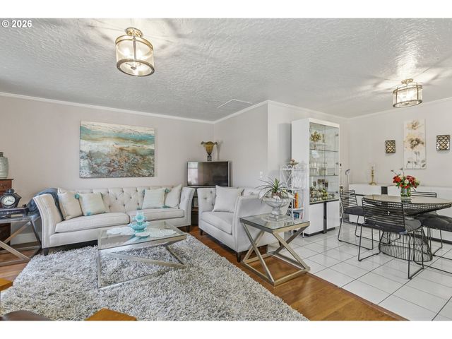 18989 Sw JESSICA Way, Beaverton, OR 97006