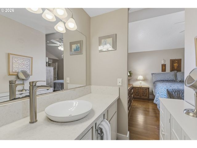 18989 Sw JESSICA Way, Beaverton, OR 97006