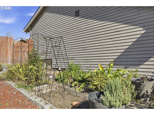 18989 Sw JESSICA Way, Beaverton, OR 97006