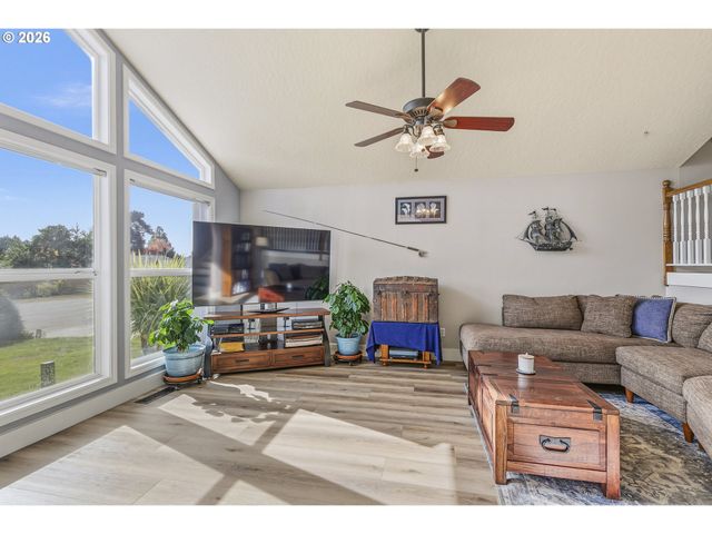 18989 Sw JESSICA Way, Beaverton, OR 97006