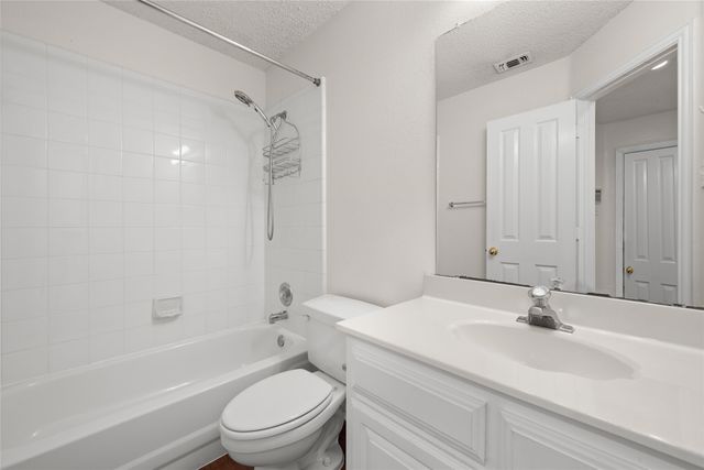 3609 Stone Creek Lane S, Fort Worth, TX 76137