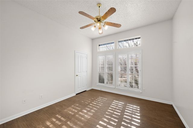 3609 Stone Creek Lane S, Fort Worth, TX 76137