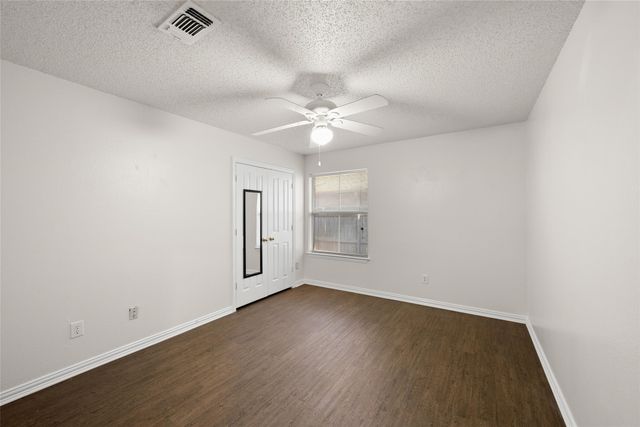 3609 Stone Creek Lane S, Fort Worth, TX 76137