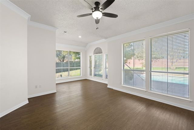 3609 Stone Creek Lane S, Fort Worth, TX 76137