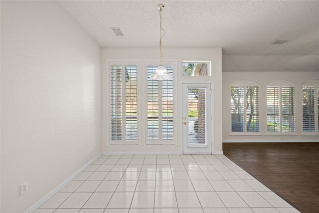 3609 Stone Creek Lane S, Fort Worth, TX 76137