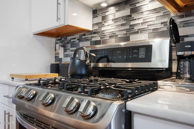 411 Maggie Mack Lane, Sevierville, TN 37862