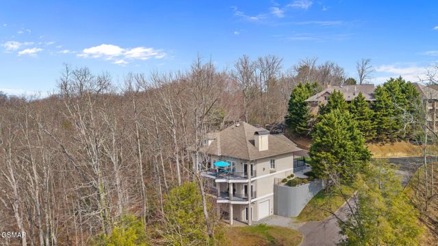 411 Maggie Mack Lane, Sevierville, TN 37862