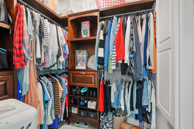 411 Maggie Mack Lane, Sevierville, TN 37862