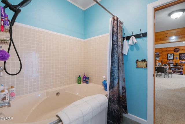 411 Maggie Mack Lane, Sevierville, TN 37862