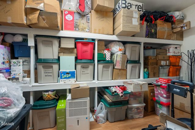 411 Maggie Mack Lane, Sevierville, TN 37862