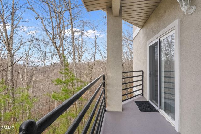 411 Maggie Mack Lane, Sevierville, TN 37862