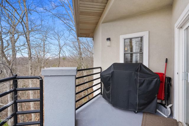 411 Maggie Mack Lane, Sevierville, TN 37862