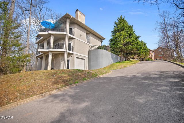 411 Maggie Mack Lane, Sevierville, TN 37862