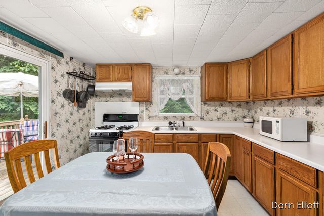 901 Half Moon Lake Drive Sw, Evergreen Twp, MI 48888