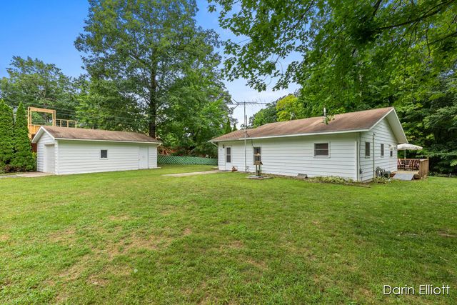 901 Half Moon Lake Drive Sw, Evergreen Twp, MI 48888