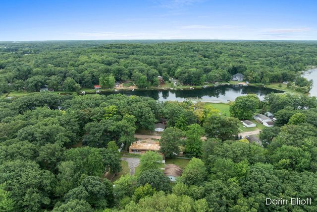 901 Half Moon Lake Drive Sw, Evergreen Twp, MI 48888