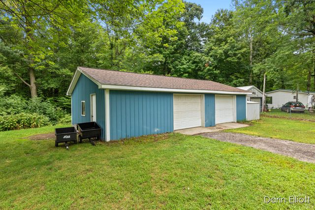 901 Half Moon Lake Drive Sw, Evergreen Twp, MI 48888