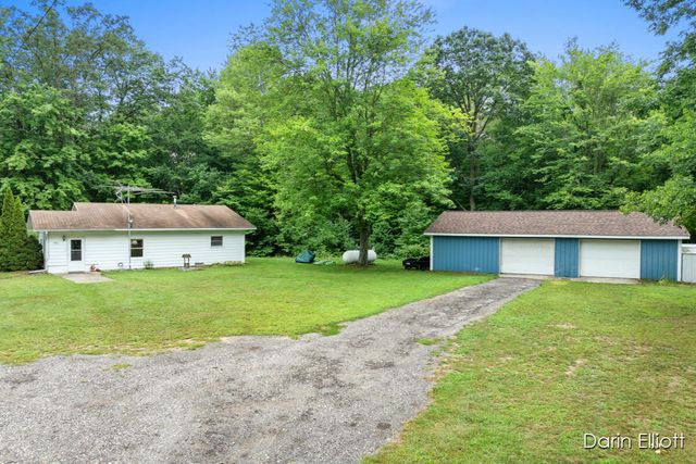 901 Half Moon Lake Drive Sw, Evergreen Twp, MI 48888