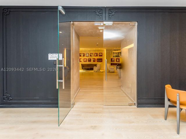 1000 Brickell Plz 4104, Miami, FL 33131