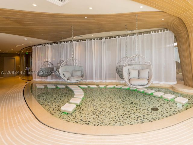 1000 Brickell Plz 4104, Miami, FL 33131