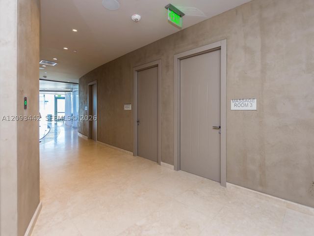 1000 Brickell Plz 4104, Miami, FL 33131
