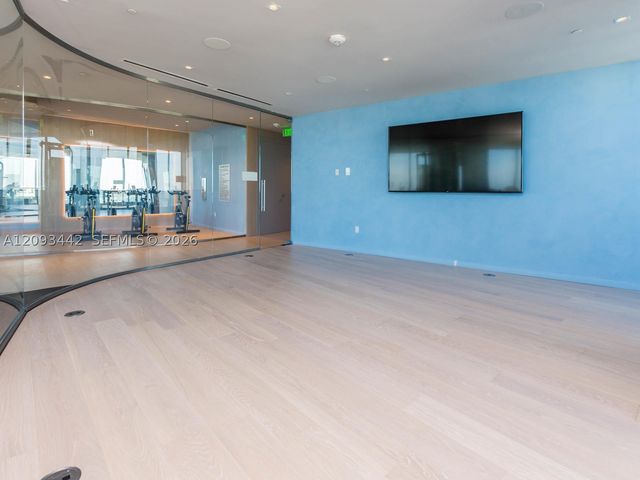 1000 Brickell Plz 4104, Miami, FL 33131