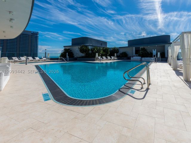 1000 Brickell Plz 4104, Miami, FL 33131