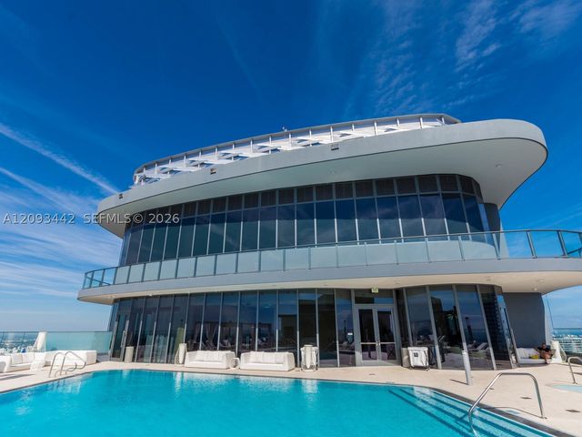 1000 Brickell Plz 4104, Miami, FL 33131