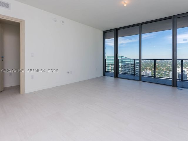 1000 Brickell Plz 4104, Miami, FL 33131