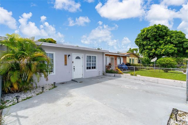 21466 NW 40th Cir Court, Miami Gardens, FL 33055