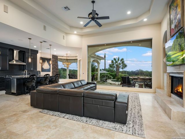 34 Galleria Drive, San Antonio, TX 78257