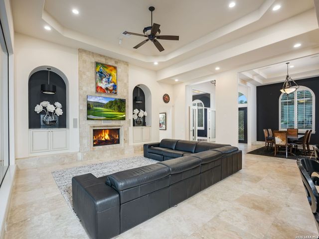 34 Galleria Drive, San Antonio, TX 78257