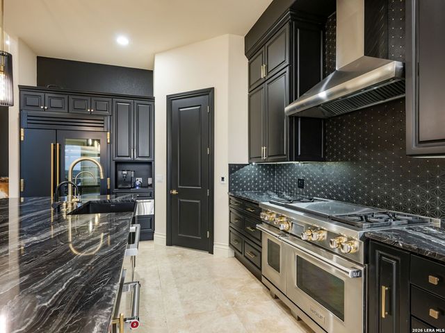 34 Galleria Drive, San Antonio, TX 78257