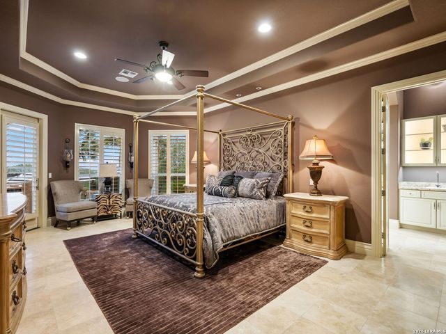 34 Galleria Drive, San Antonio, TX 78257