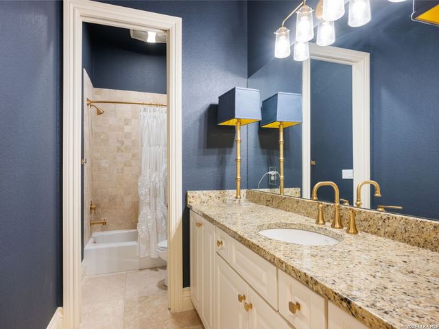 34 Galleria Drive, San Antonio, TX 78257