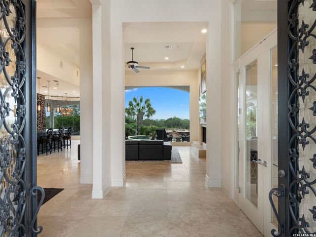 34 Galleria Drive, San Antonio, TX 78257