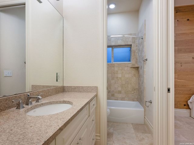 34 Galleria Drive, San Antonio, TX 78257