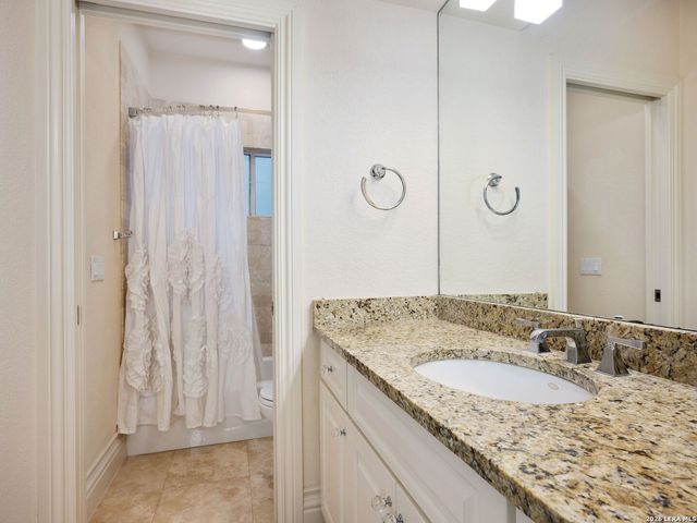 34 Galleria Drive, San Antonio, TX 78257