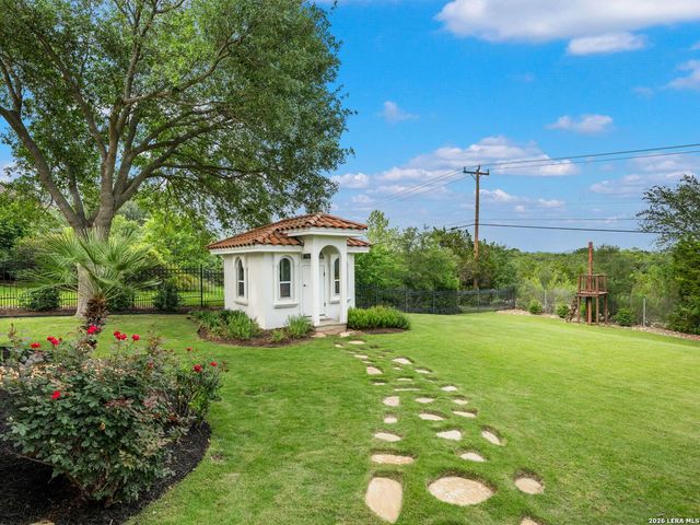34 Galleria Drive, San Antonio, TX 78257