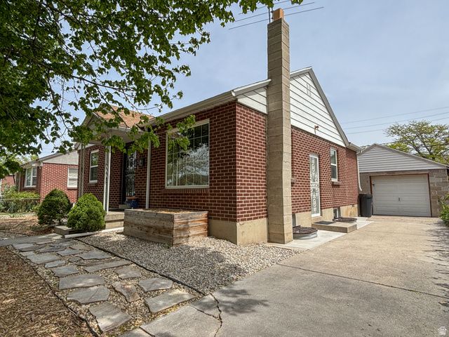 956 N VICTORIA WAY, Salt Lake City, UT 84116