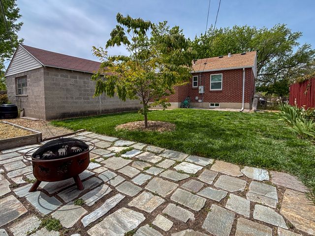 956 N VICTORIA WAY, Salt Lake City, UT 84116