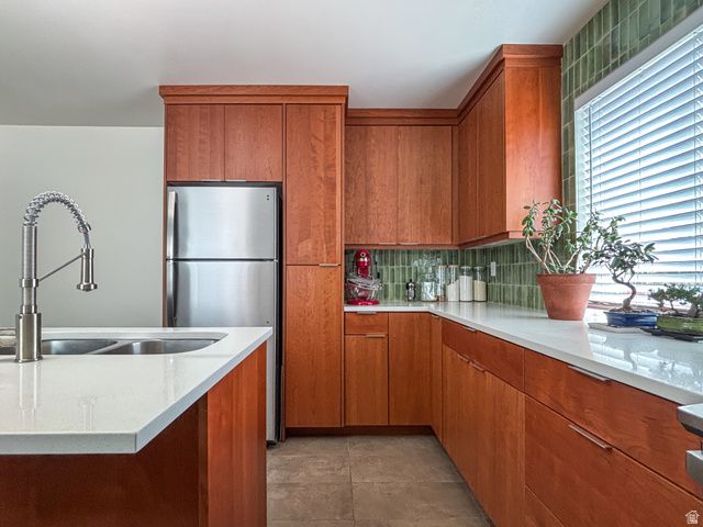 956 N VICTORIA WAY, Salt Lake City, UT 84116