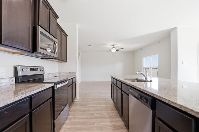 300 Hyacinth WAY, Jarrell, TX 76537