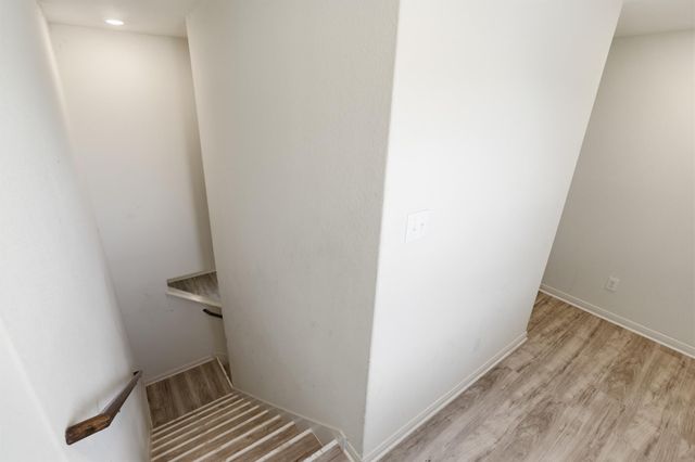 300 Hyacinth WAY, Jarrell, TX 76537