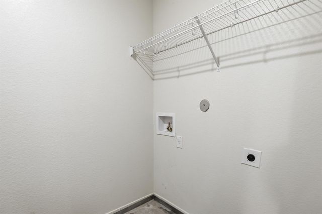 300 Hyacinth WAY, Jarrell, TX 76537